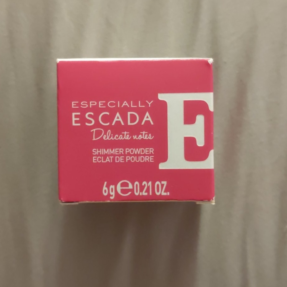 Especially Escada shimmer powder